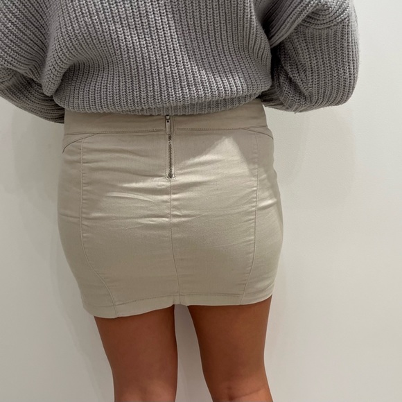 Mini skirt - Picture 4 of 5